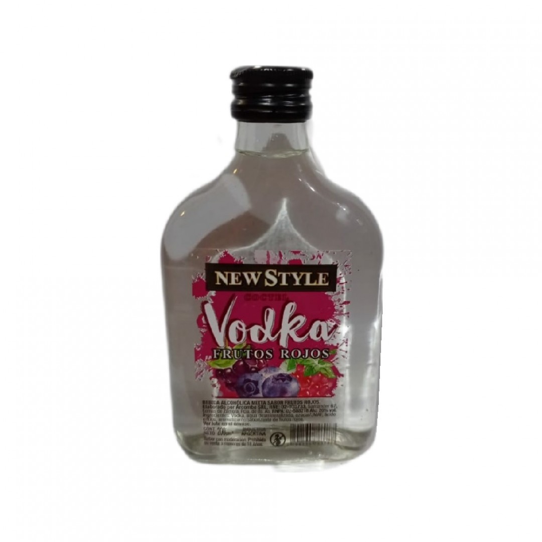 vodka-new-style-fr-rojos-x200-petaca-1731